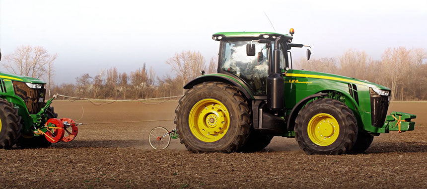 Testy trakcji na oponie VT-TRACTOR przeprowadzone przez Bridgestone