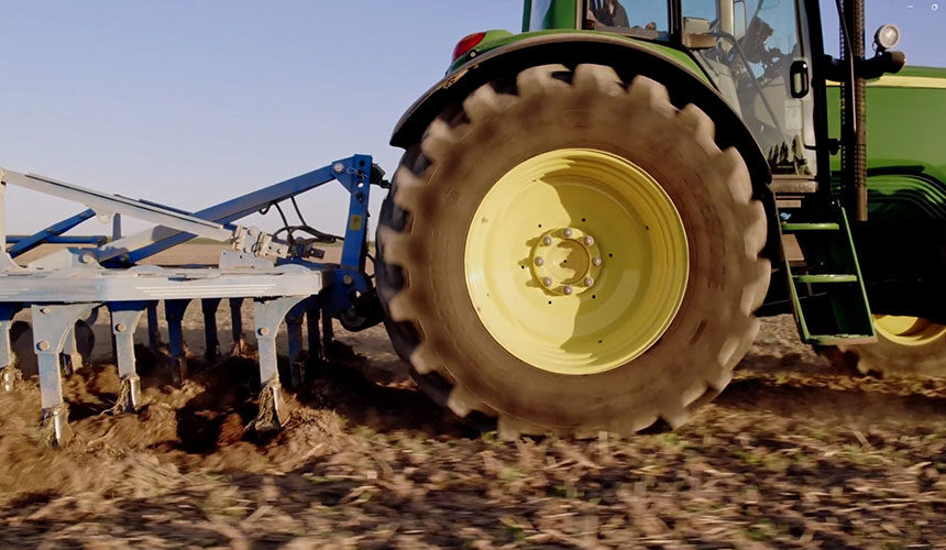 Opona VX-R TRACTOR to lepsza wydajność pracy