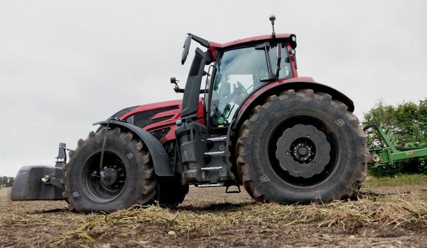 Opona VT-Tractor od Bridgestone może pracować z ciśnieniem 0,6 bara