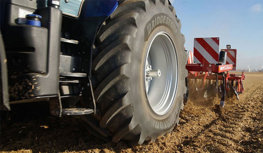 Opona VT-TRACTOR została stworzona z myślą o ochronie gleby