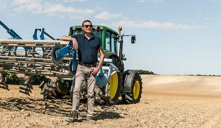 Ciągnik John Deere 6630 wyposażony w opony VX-R TRACTOR